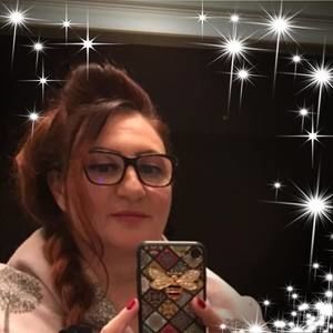 Meet your Posher, Adriana